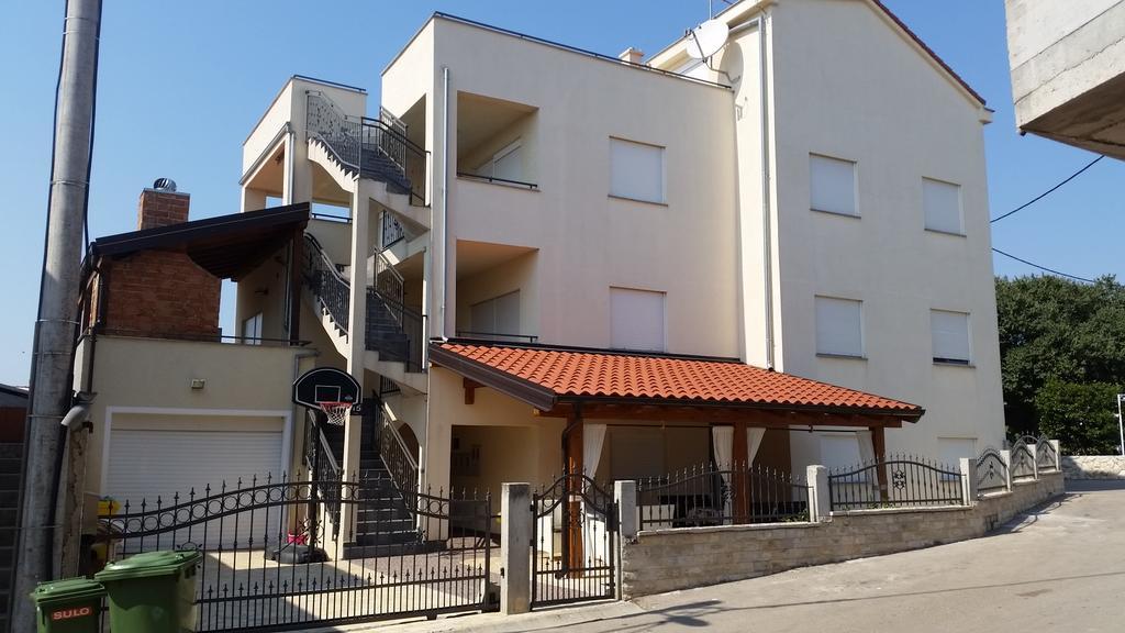Apartmani Maksan Pakoštane Екстериор снимка