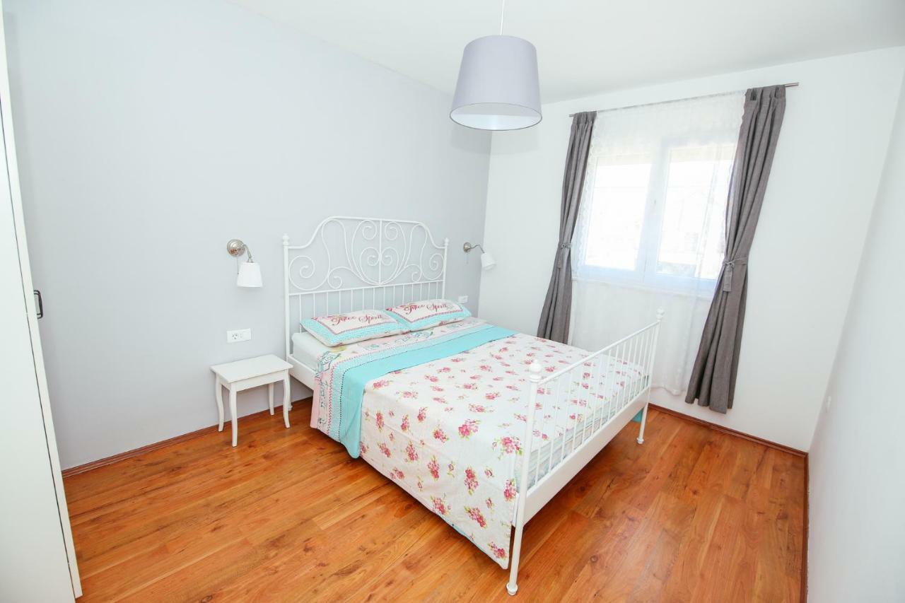 Apartmani Maksan Pakoštane Екстериор снимка
