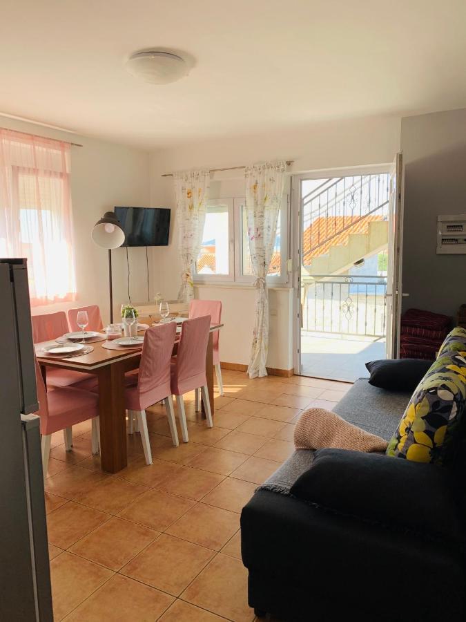 Apartmani Maksan Pakoštane Екстериор снимка