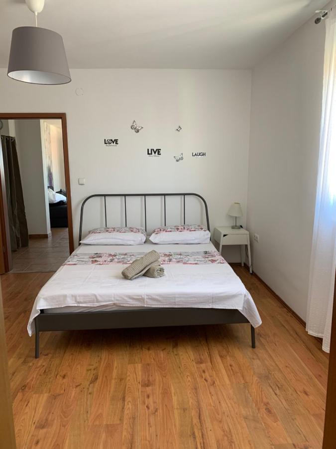 Apartmani Maksan Pakoštane Екстериор снимка